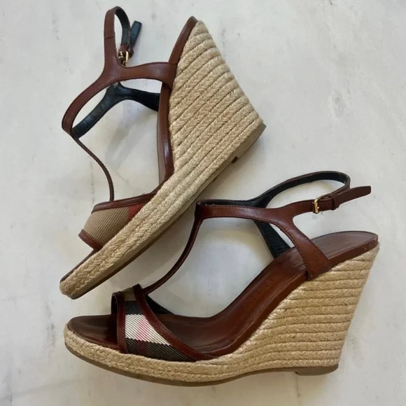 Burberry wedges - Picture 1 of 9